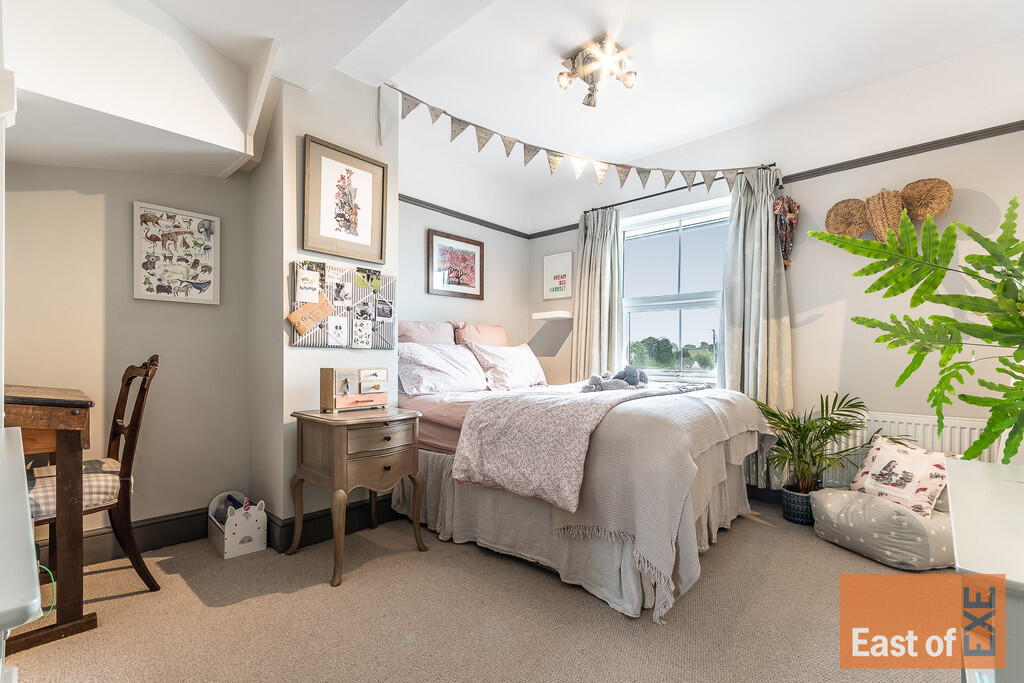 5 Cott Park - Web...