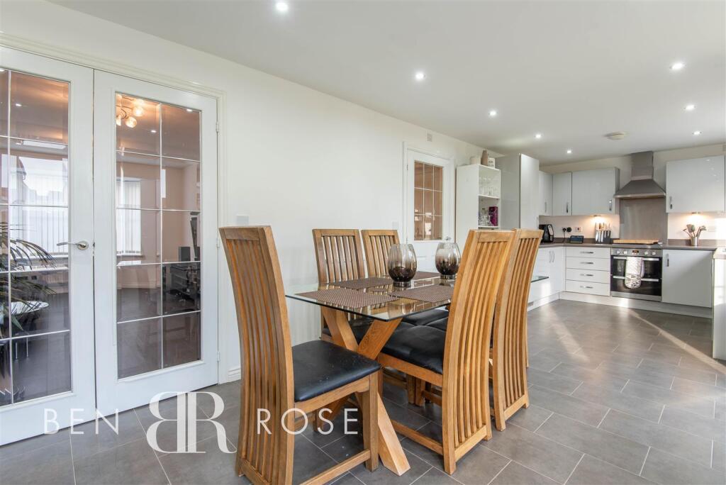 Kitchen/Dinning Room