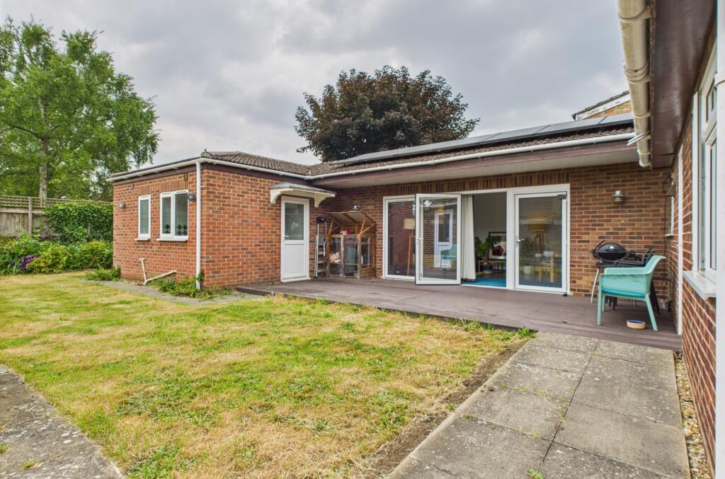 CAM02519G0-PR0295-STILL017