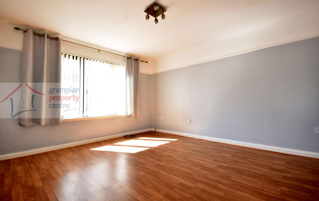Lounge .JPG