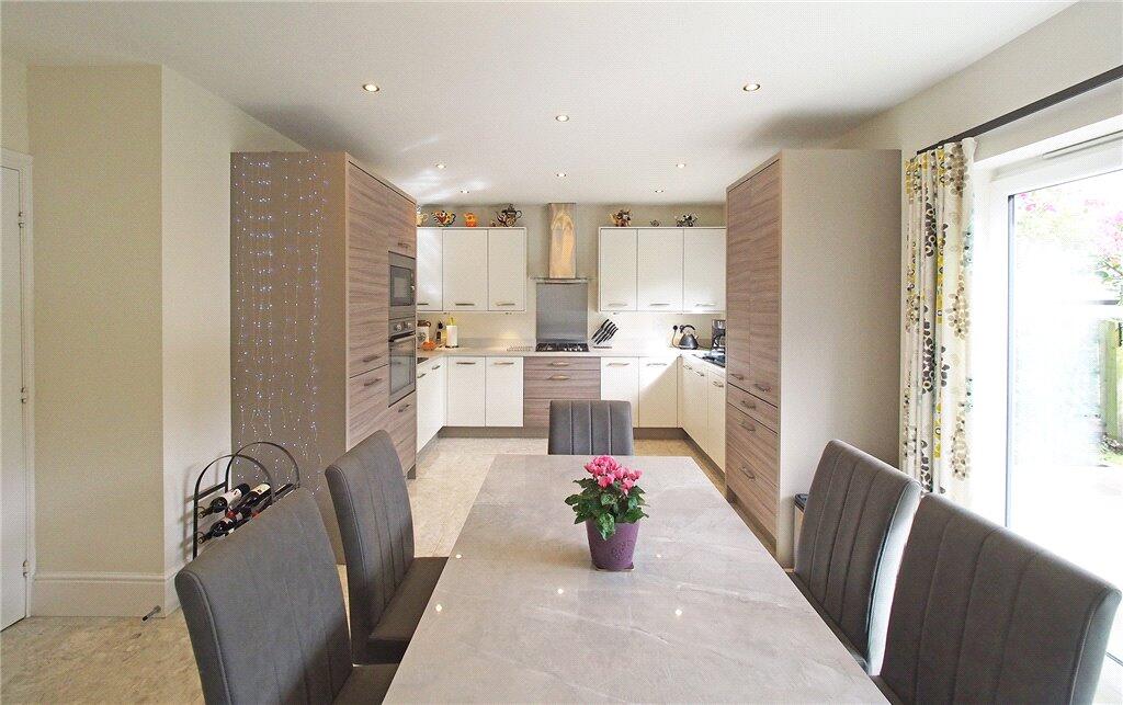 Kitchen/Dining Area