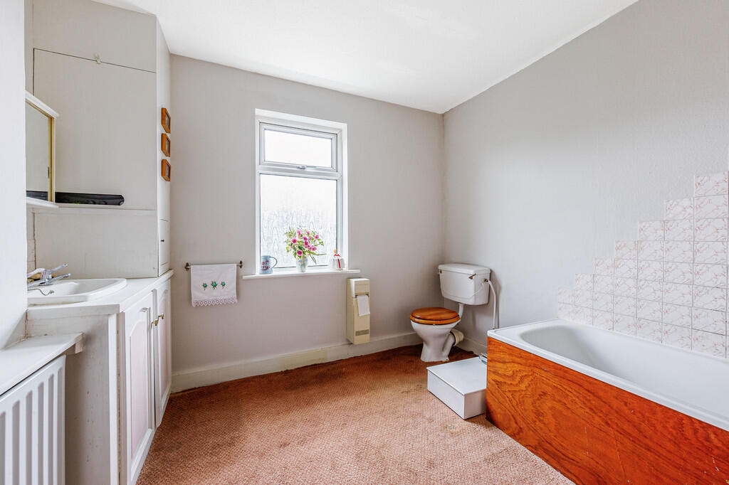 Church Gardens- (...