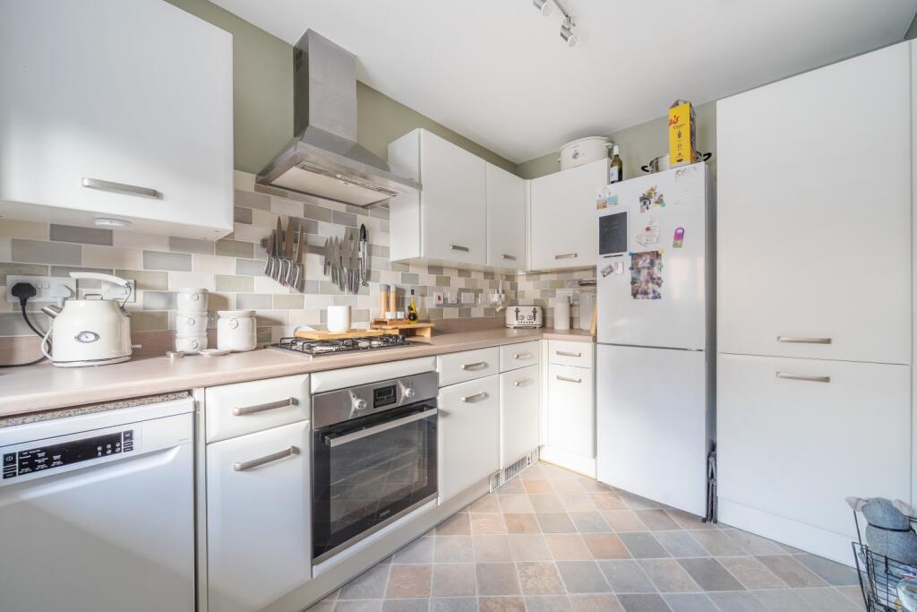 1393211-9-695ba2845d806