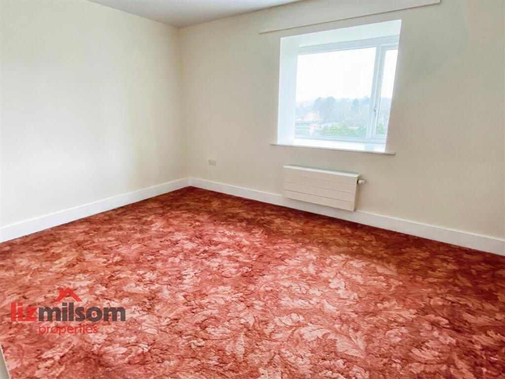 Double main bedroom