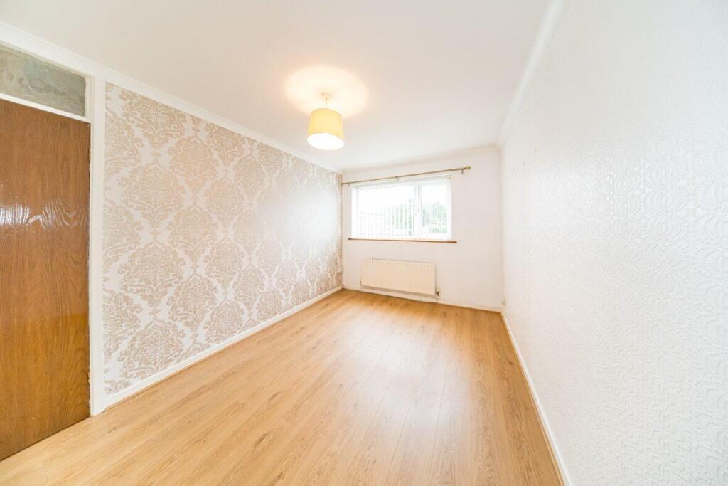 16 Tern Way bedroom 1 2.jpg