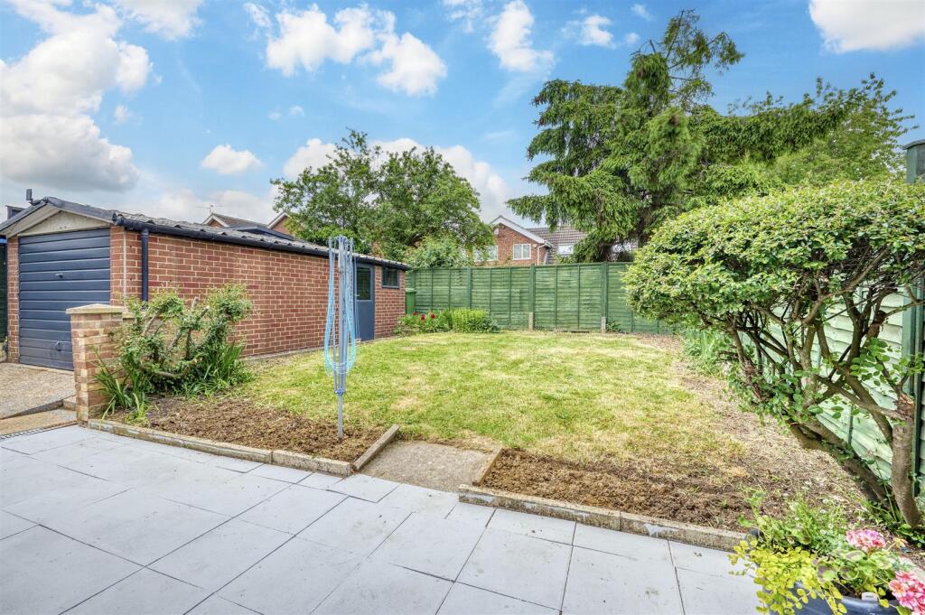-125 Vicarage Farm Rd-40_HDR-09.jpg