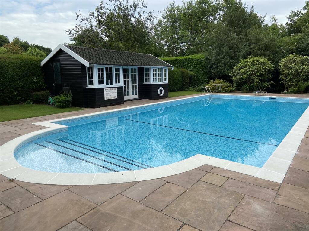 POOL.jpg