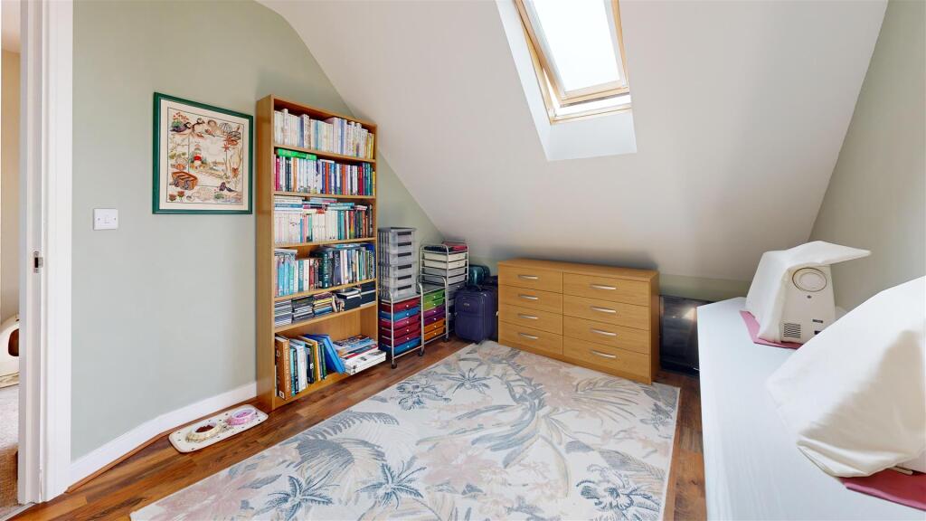 -Alm-Place-Bedroom 5.jpg