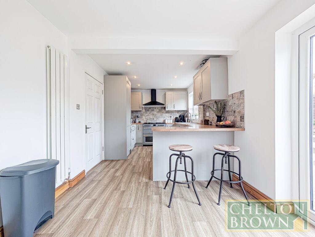 Kitchen &amp; Diner