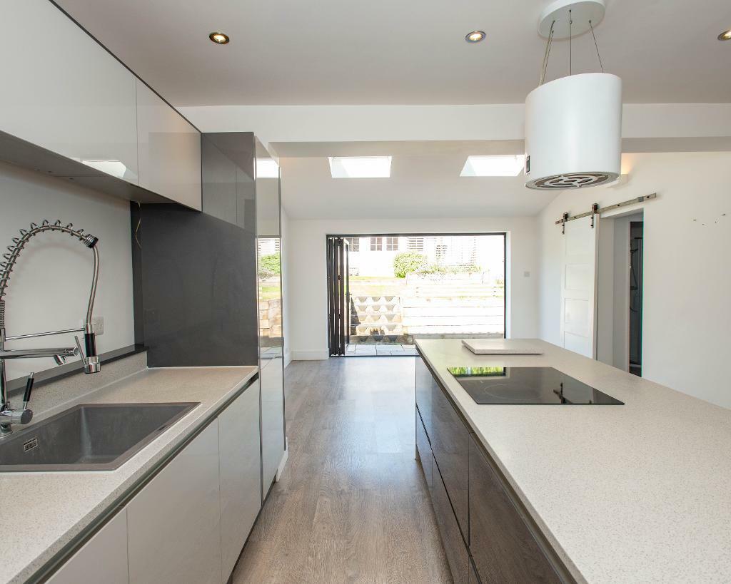 KITCHEN/DINING/FAMILY ROOM