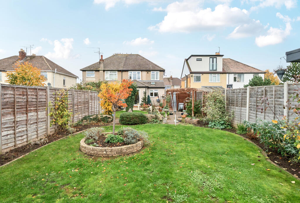 1375017-5-690ca12...