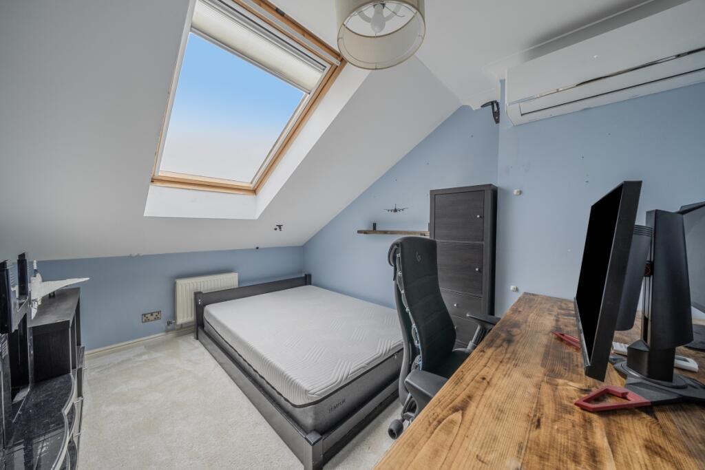 1360462-15-68d6c2...