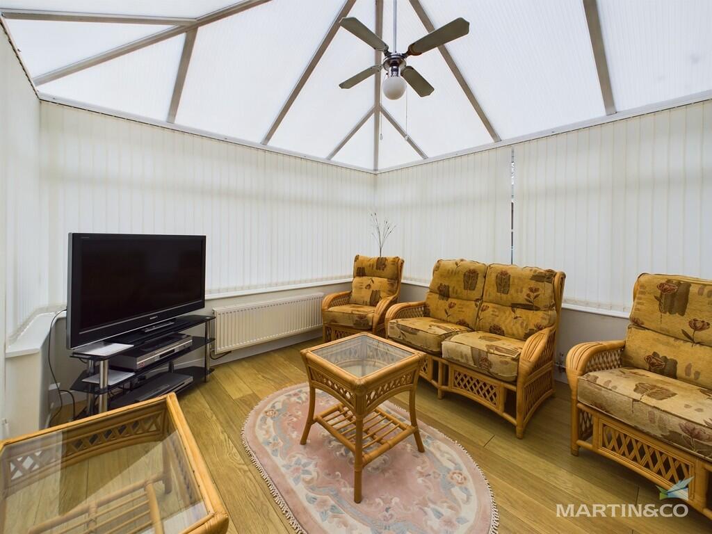 CAM03111G0-PR0256...