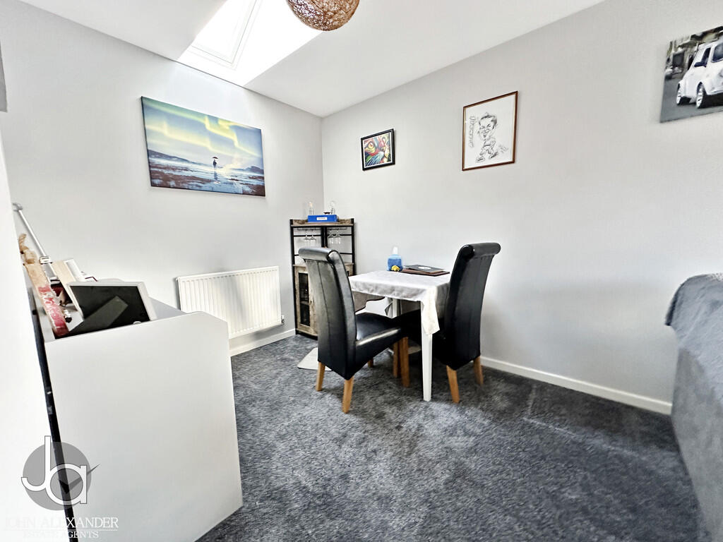 20250901_17054477...