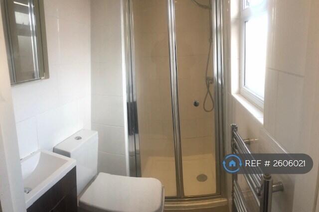 2nd Floor Ensuite Shower Room