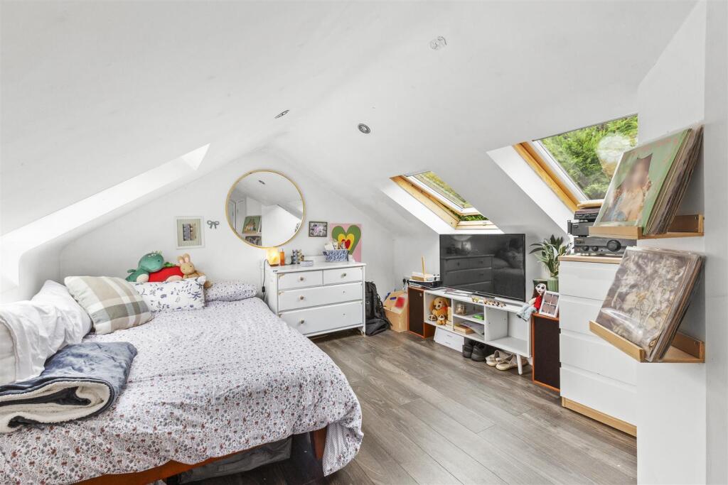 47 Arundel Road, HP12 4NF-1.jpg