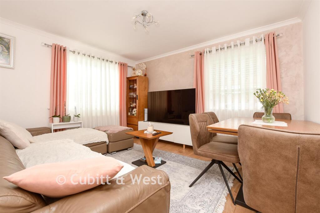 Lounge/Diner