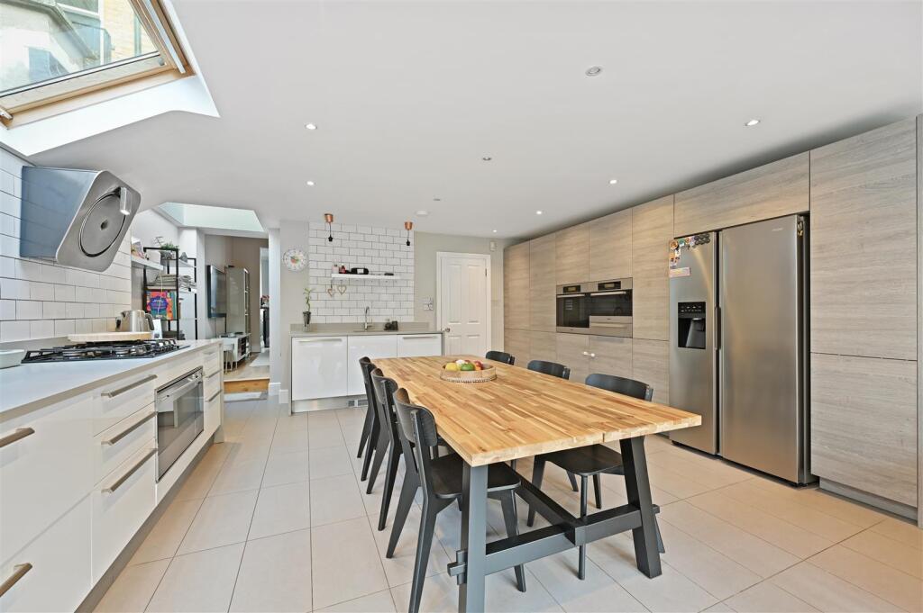 Batoum Gardens - KitchenC3 (1).JPG