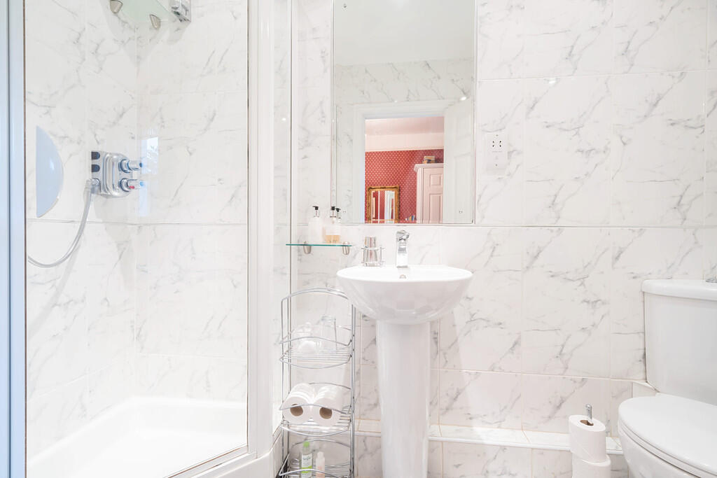 En-Suite Shower R...