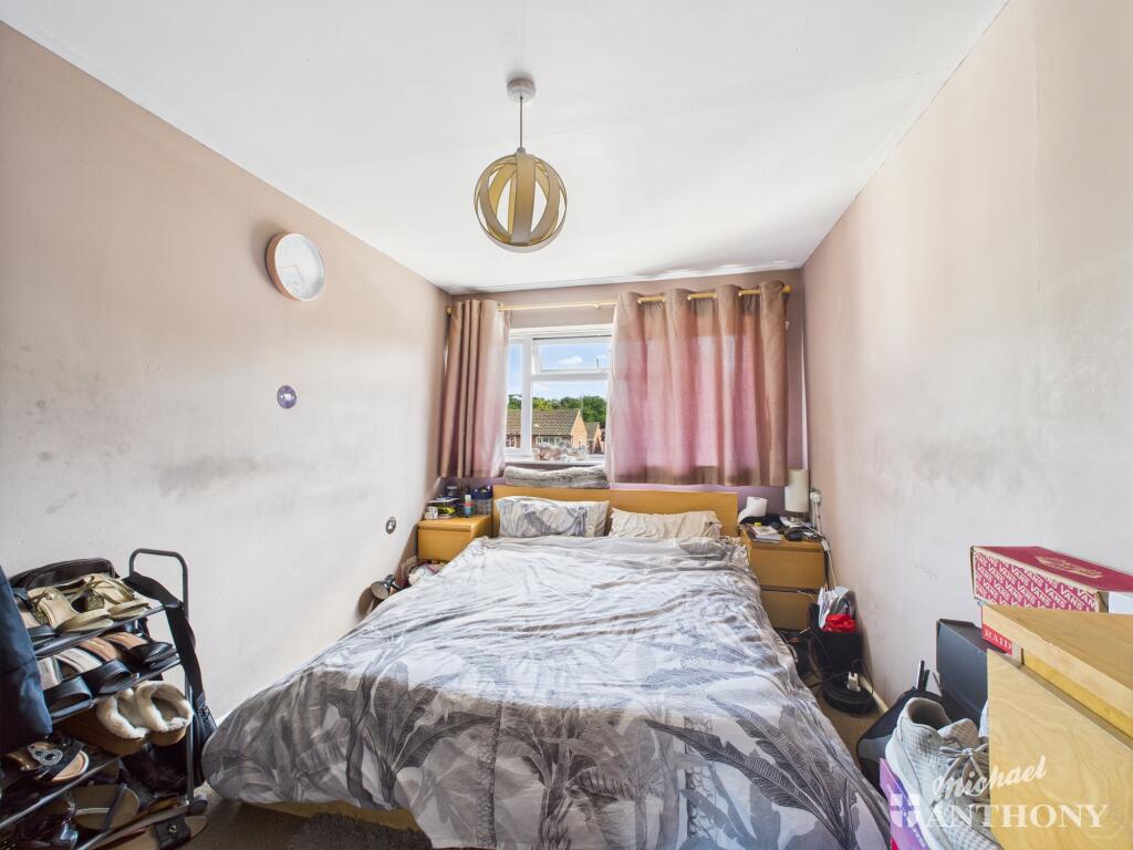 CAM02773G0-PR0325-STILL009
