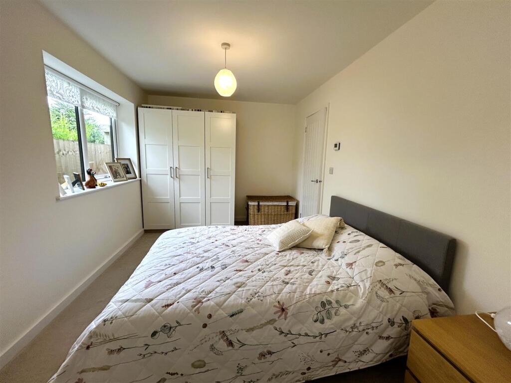bed 2.JPG