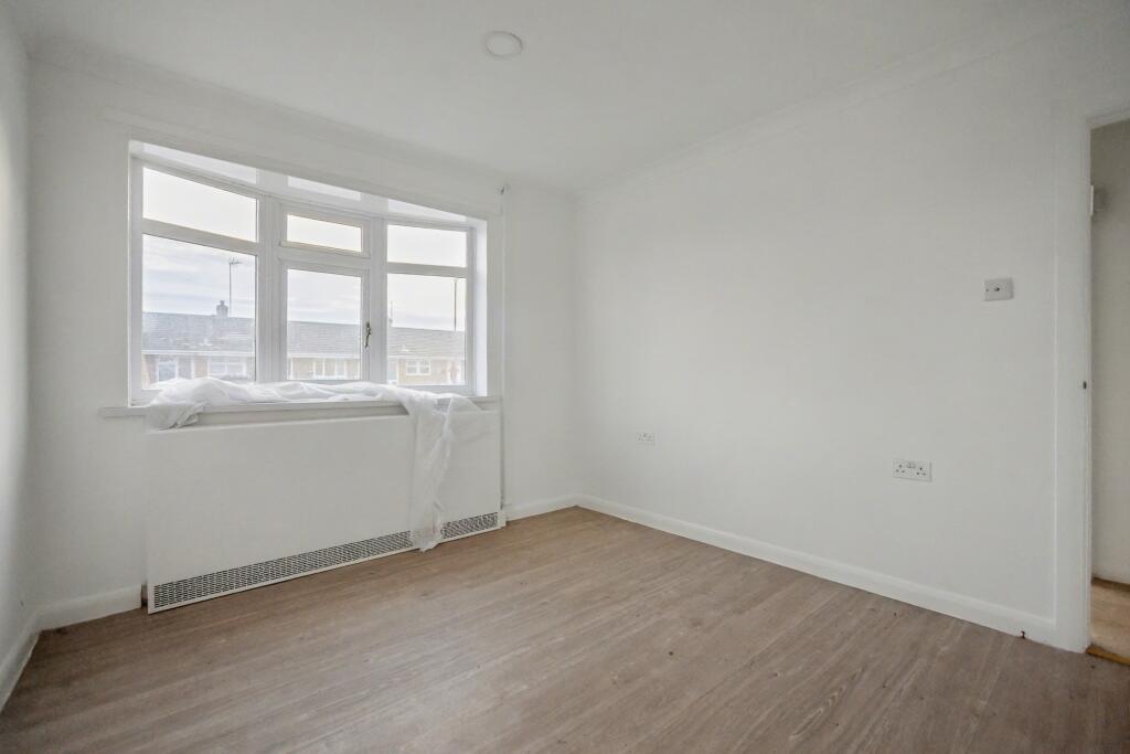 86 Long Catlis Road, Gillingham, Kent, ME8 9TA