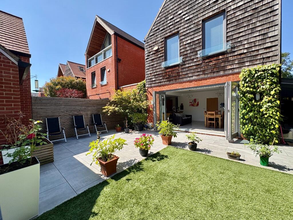 artificial lawn