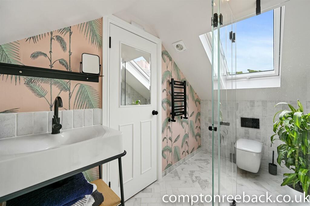 BCCR - 8 Morshead Mansions - Ensuite Bedroom 3 (4)