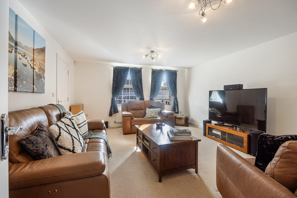 A16 - Veysey Clos...