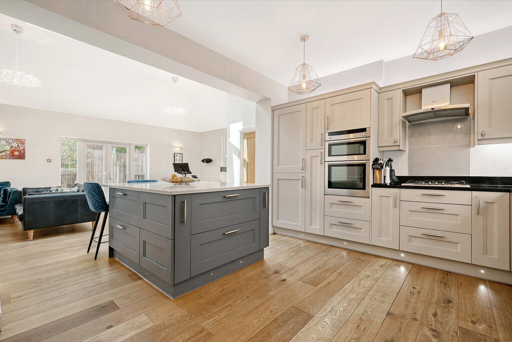 Fitted Kitchen