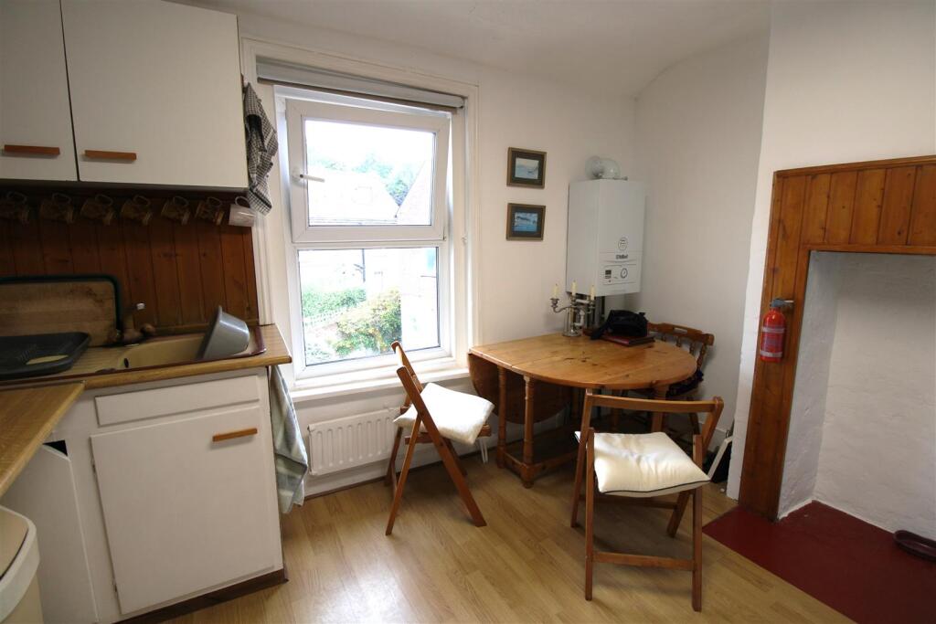 newroom6.JPG