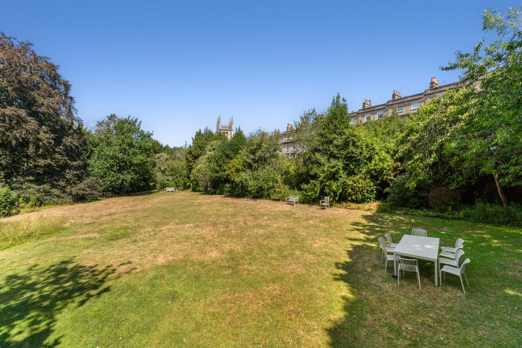 Communal Raby Gardens