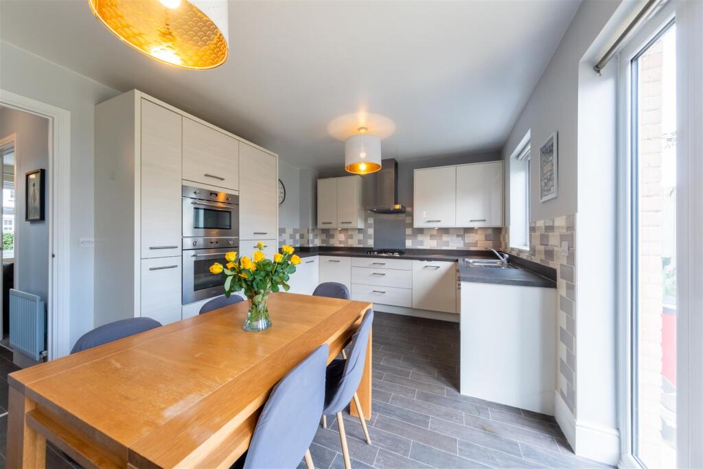 1 Parks Close-008.jpg