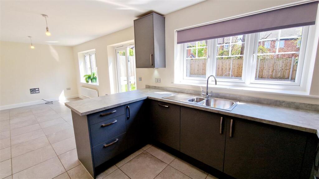 alt Kitchen view