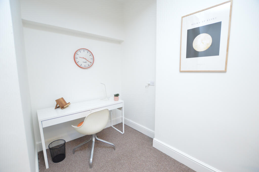 Lounge/ Dining Room