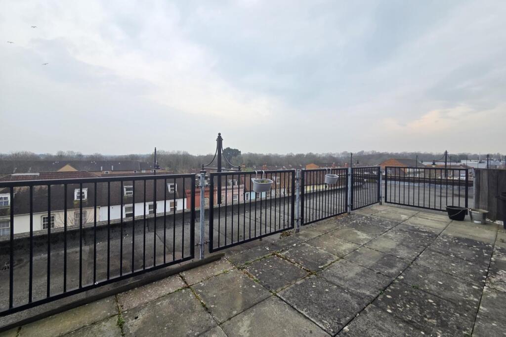 ROOD TERRACE