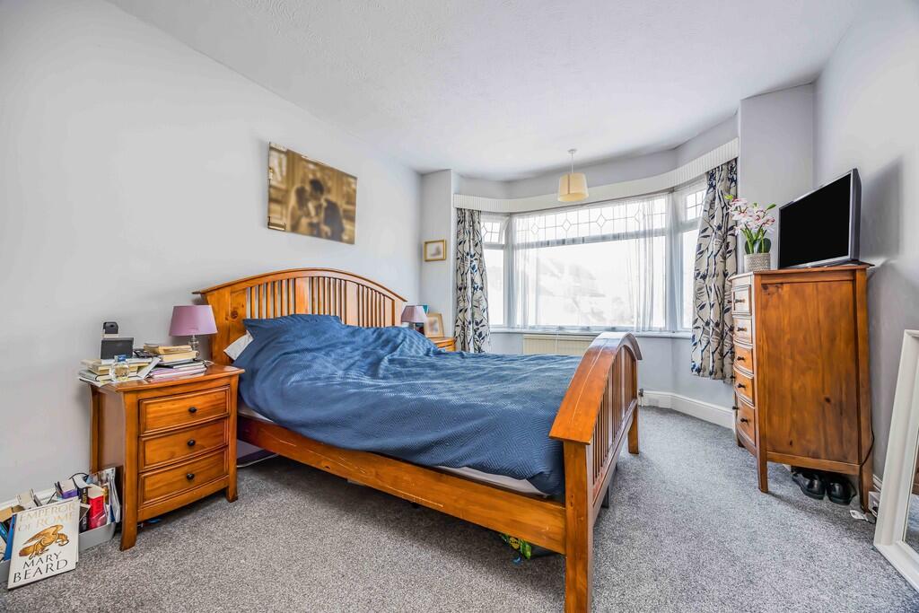 13 Beaufort Road,...