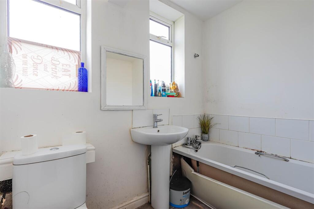 Chesterfield St_-7.jpg