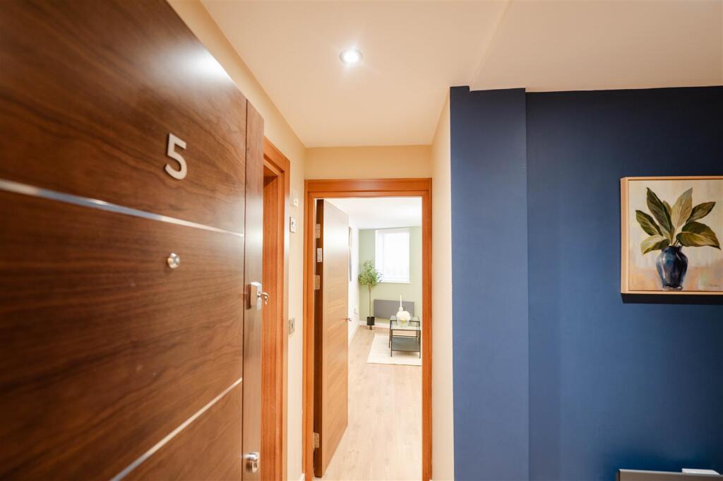 imeldaphoto_CromptonHouse_Flat5-8.jpg