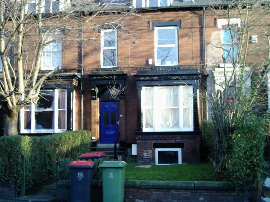 Ash Grove, Hyde Park, Leeds