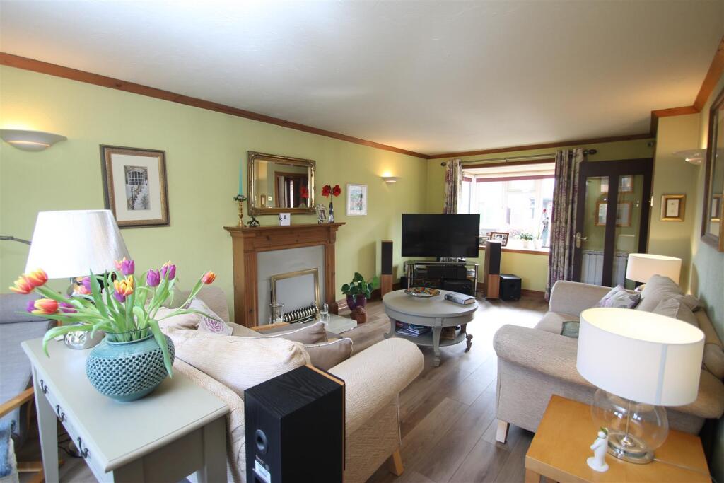 sitting room other end.JPG