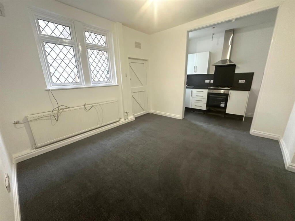 1-5 Stanley Terrace