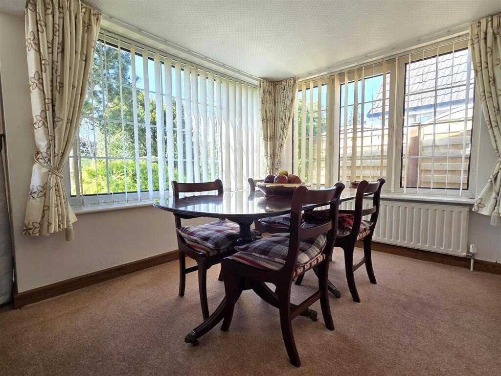 DINING EXTENSION