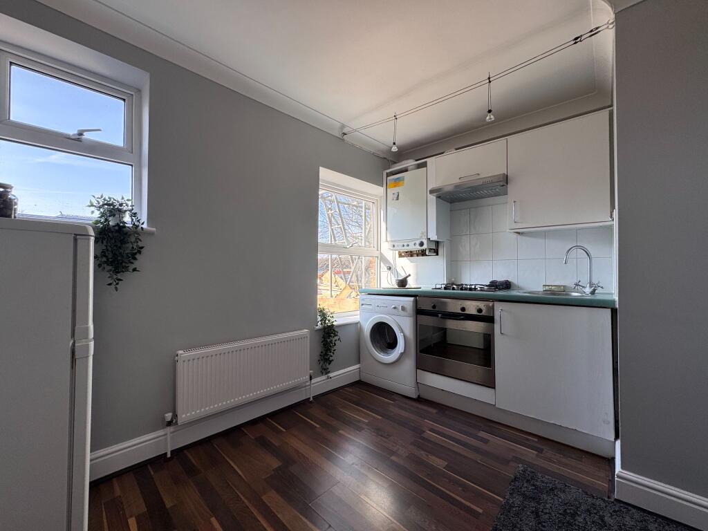OPEN PLAN KITCHEN