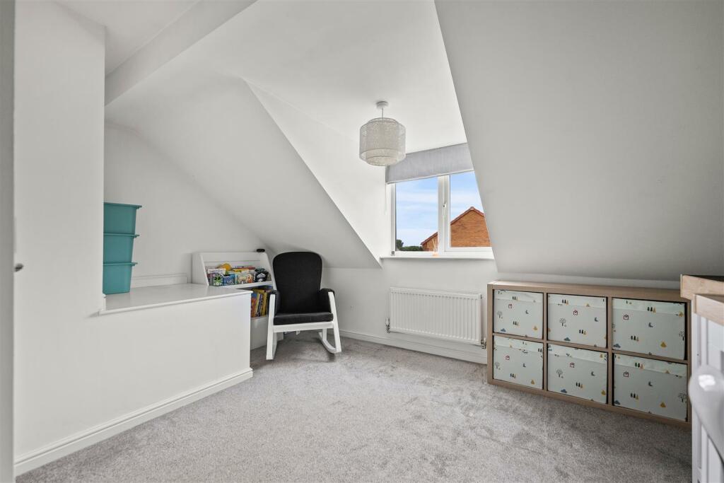 153 Masefield Avenue-12.jpg
