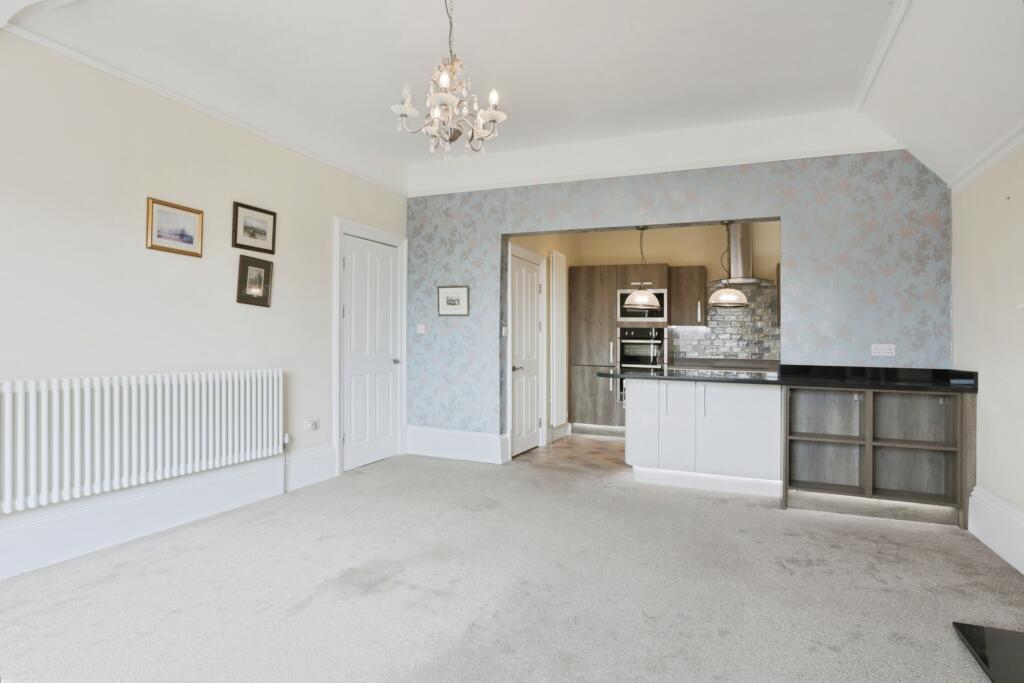 Flat 3, 1 Belvedere Road, Scarborough, YO11 2UU