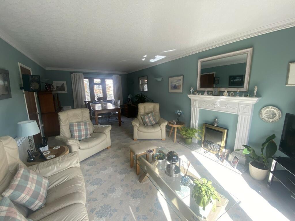 Living Room/Dining Room