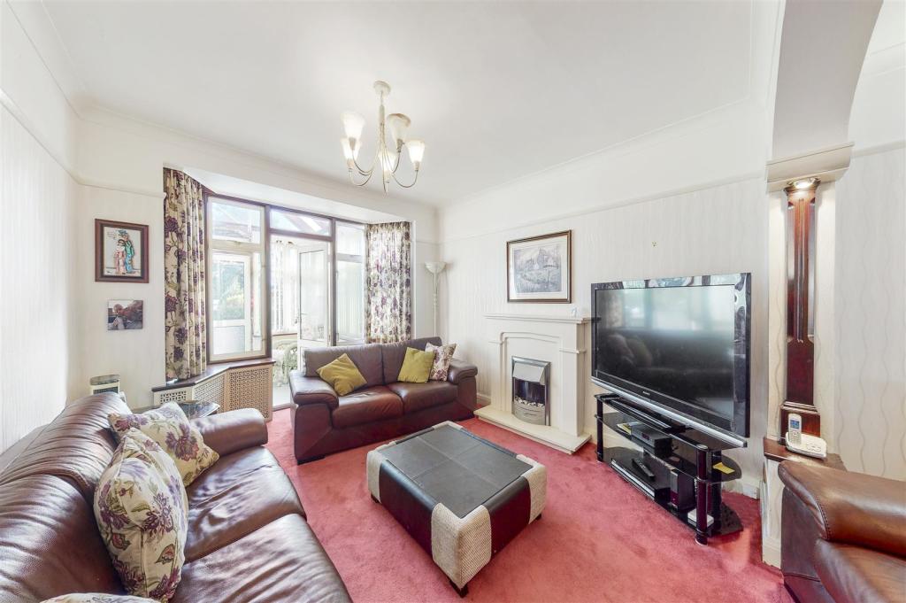 210 Carlton Avenue West - 67HJZMcCIHb7YeZllFbk.jpg