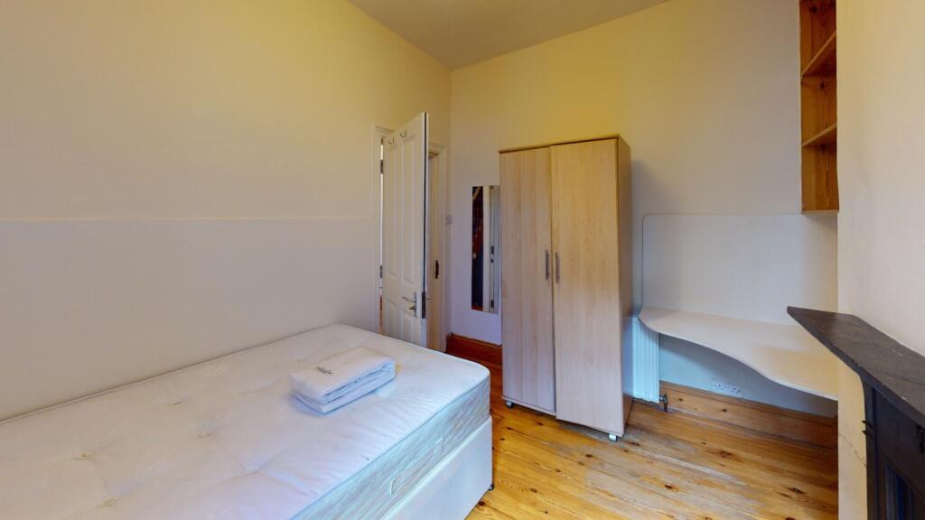 G4-Lets-42-Hartington-Bedroom(7)