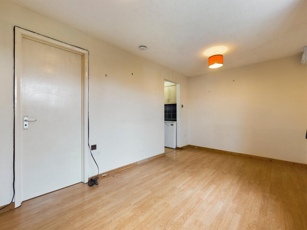 Living Room/Bedroom
